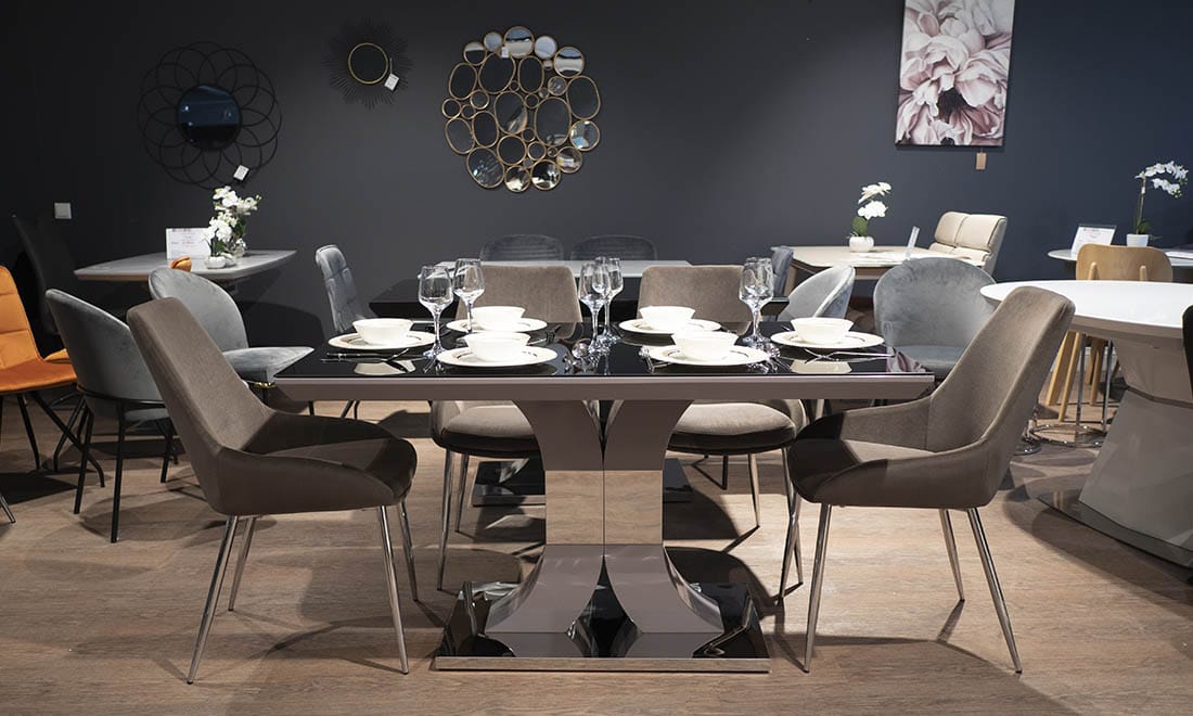 Kosmo - Glass Top Dining Table