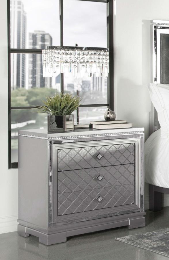 Eleanor - Nightstand - Pearl Silver