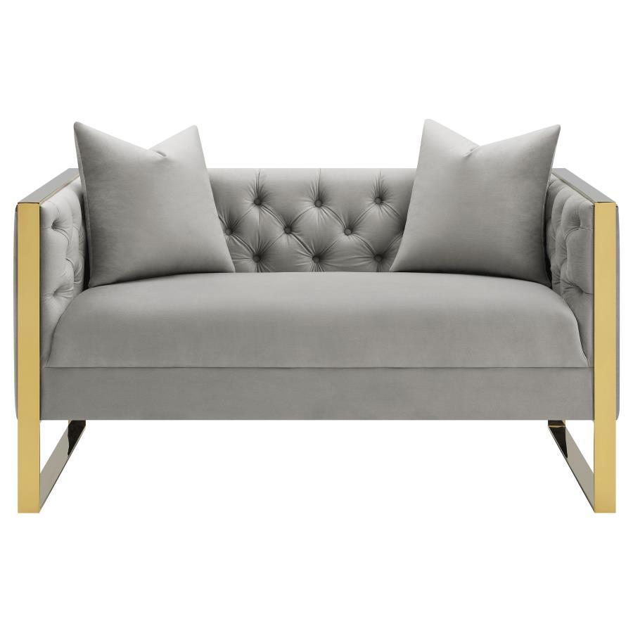 Eastbrook - Loveseat - Pearl Silver