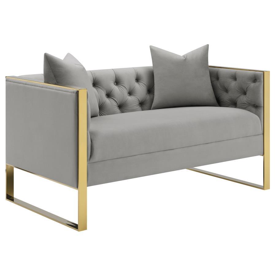 Eastbrook - Loveseat - Pearl Silver