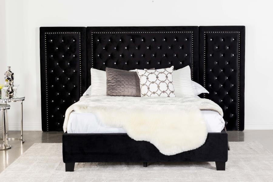 Hailey - Queen Bed And Wing Panel Set - Black