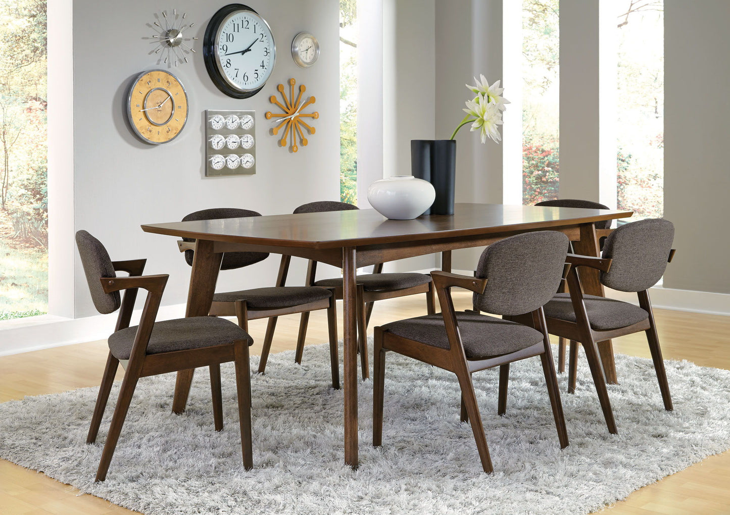 Malone - 5 Piece Dining Room Set - Brown