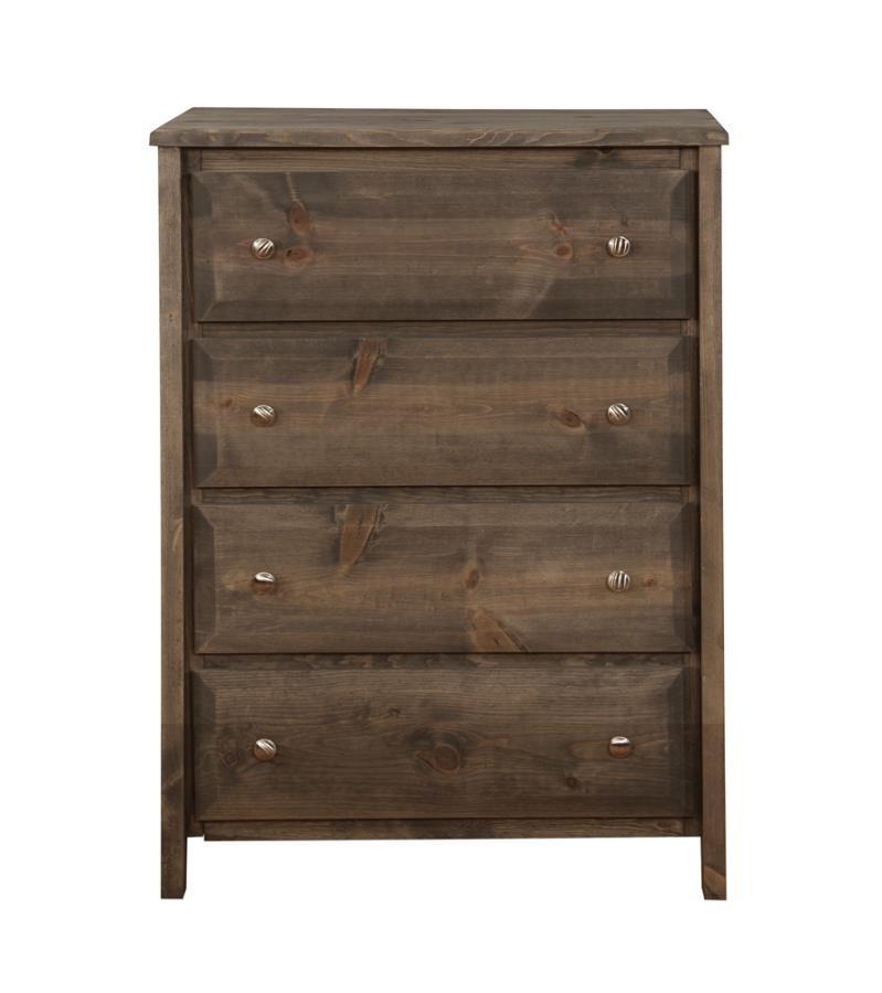 Wrangle Hill - 4-drawer Chest