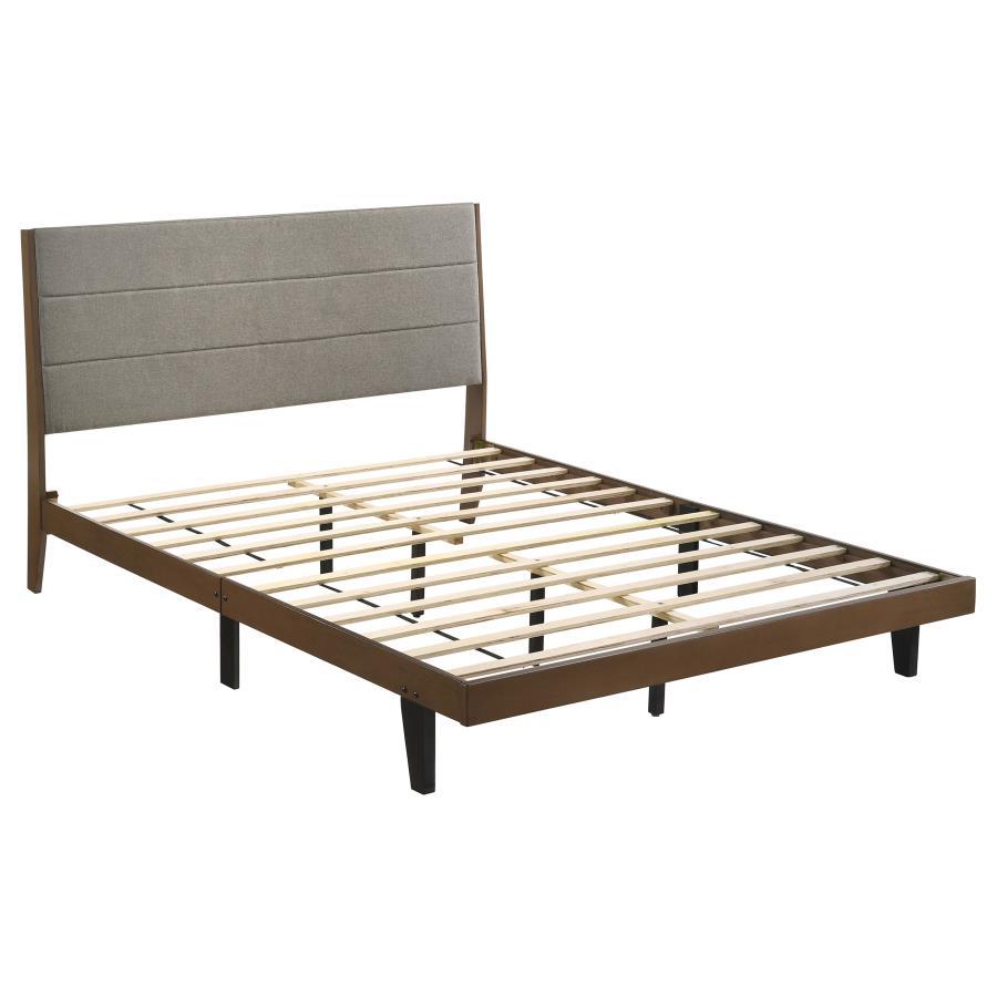 Mays - Queen Bed 5 Piece Set - Brown