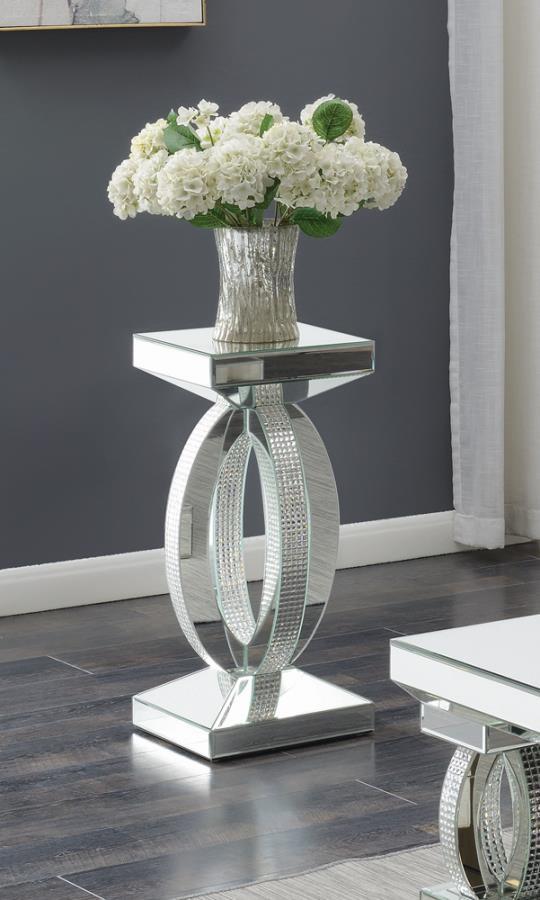 Amalia - Square End Table With Lower Shelf - Pearl Silver