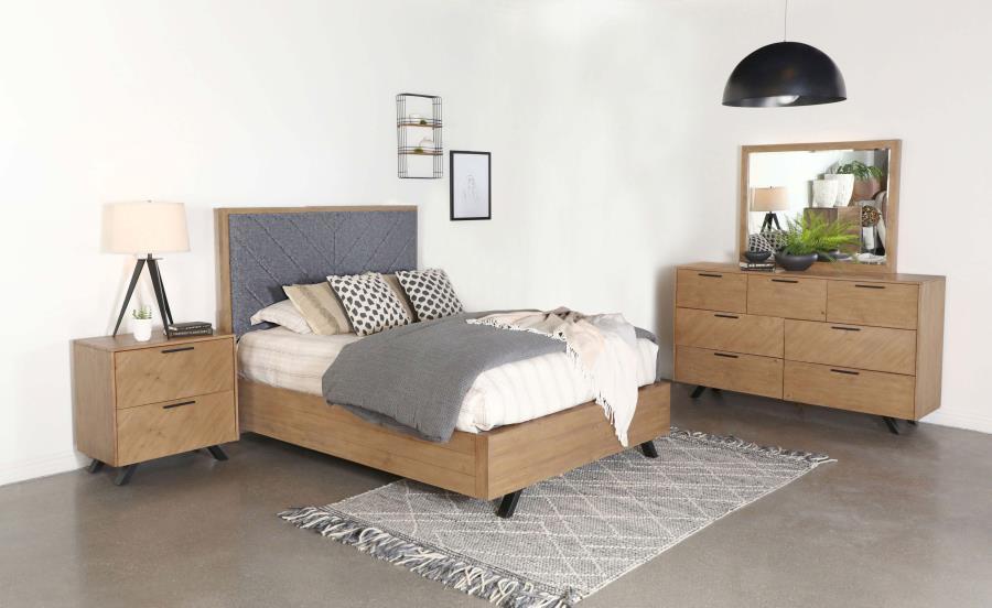 Taylor - Queen Bed 4 Piece Set - Light Brown